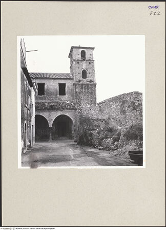 Vorderseite von Hutzel, Max [https://www.deutsche-digitale-bibliothek.de/content/lizenzen/rv-ez/] Sant'Angelo - Fassade, Portikus und Campanile, bh259955_recto. Foto: Hutzel, Max.