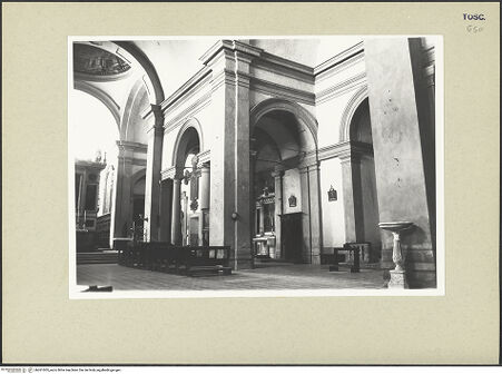 Vorderseite von Bösel, Richard [https://www.deutsche-digitale-bibliothek.de/content/lizenzen/rv-fz/] Chiesa di Badia - Seitenansicht, bh261003_recto. Foto: Bösel, Richard.