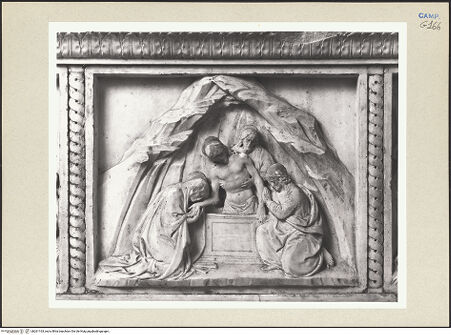 Vorderseite von Courtauld Institute of Art [https://www.deutsche-digitale-bibliothek.de/content/lizenzen/rv-ez/] Altar der VerkündigungSzenen aus dem Leben Christi und MariaeGrablegung Christi - Gesamtansicht, bh261163_recto. Foto.