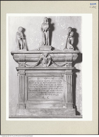 Vorderseite von Courtauld Institute of Art [https://www.deutsche-digitale-bibliothek.de/content/lizenzen/rv-ez/] Denkmal des Gurrello Orilia - Gesamtansicht, bh261181_recto. Foto.