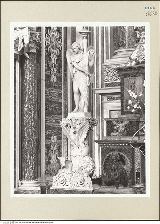 Vorderseite von Courtauld Institute of Art [https://www.deutsche-digitale-bibliothek.de/content/lizenzen/rv-ez/] HauptaltarLeuchterengel mit dem Evangelistensymbolen - Leuchterengel links, bh261206_recto. Foto.