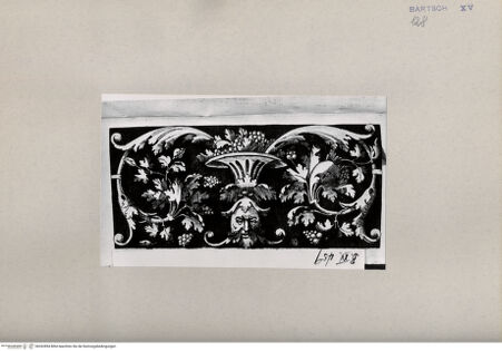 Vorderseite von  [http://creativecommons.org/publicdomain/mark/1.0/] ... - , bh262894. Foto.