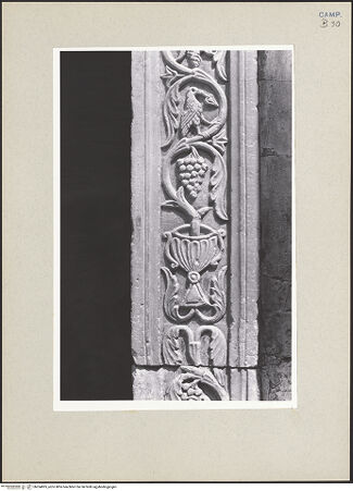 Vorderseite von Pace, Valentino [https://www.deutsche-digitale-bibliothek.de/content/lizenzen/rv-ez/] Portal - Rechter Torpfosten, Detail, bh264005_recto. Foto: Pace, Valentino.