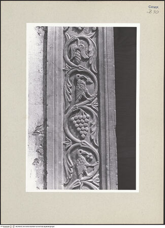 Vorderseite von Pace, Valentino [https://www.deutsche-digitale-bibliothek.de/content/lizenzen/rv-ez/] Portal - Linker Torpfosten, Detail, bh264006_recto. Foto: Pace, Valentino.