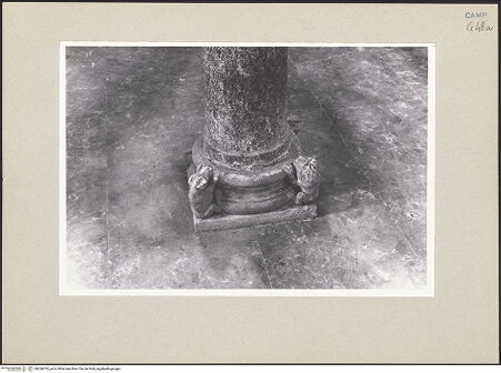 Vorderseite von Pace, Valentino [https://www.deutsche-digitale-bibliothek.de/content/lizenzen/rv-ez/] Sockel, bh264010_recto. Foto: Pace, Valentino.