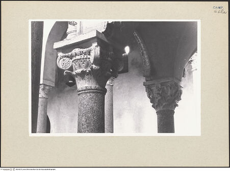 Vorderseite von Pace, Valentino [https://www.deutsche-digitale-bibliothek.de/content/lizenzen/rv-ez/] Kapitell, bh264015_recto. Foto: Pace, Valentino.