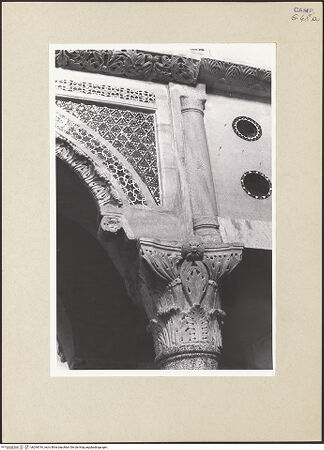 Vorderseite von Pace, Valentino [https://www.deutsche-digitale-bibliothek.de/content/lizenzen/rv-ez/] Kapitell, bh264016_recto. Foto: Pace, Valentino.