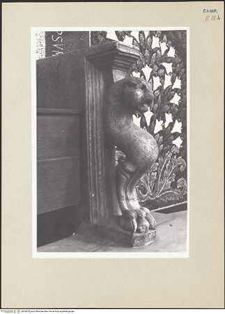 Vorderseite von Pace, Valentino [https://www.deutsche-digitale-bibliothek.de/content/lizenzen/rv-ez/] Kathedra Gregors VII. - Rechte Armlehne, bh264075_recto. Foto: Pace, Valentino.