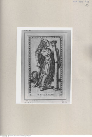 Vorderseite von  [http://creativecommons.org/publicdomain/mark/1.0/] ... - , bh264341. Foto.