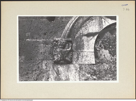 Vorderseite von Pace, Valentino [https://www.deutsche-digitale-bibliothek.de/content/lizenzen/rv-ez/] Portal zum Nordseitenschiff - Linke Konsole, bh264740_recto. Foto: Pace, Valentino.