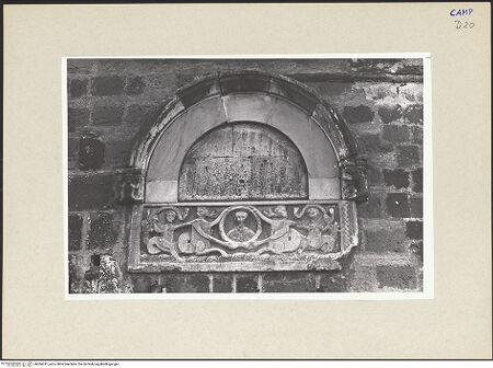 Vorderseite von Pace, Valentino [https://www.deutsche-digitale-bibliothek.de/content/lizenzen/rv-ez/] Linkes Portal - Gesamtansicht, bh264741_recto. Foto: Pace, Valentino.