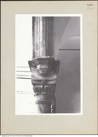 Vorderseite von Pace, Valentino [https://www.deutsche-digitale-bibliothek.de/content/lizenzen/rv-ez/] Kapitell 2 - Frontalansicht, bh264747_recto. Foto: Pace, Valentino.