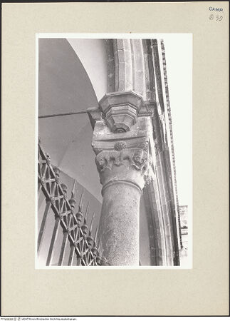 Vorderseite von Pace, Valentino [https://www.deutsche-digitale-bibliothek.de/content/lizenzen/rv-ez/] Kapitell 2 - Seitenansicht, bh264750_recto. Foto: Pace, Valentino.