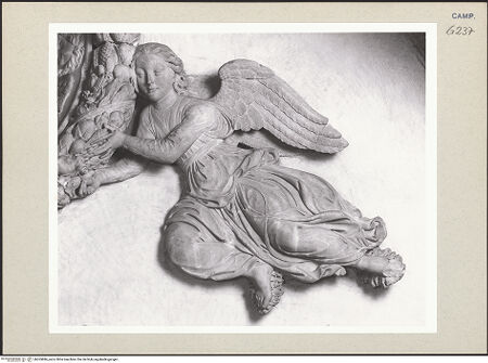 Vorderseite von Courtauld Institute of Art [https://www.deutsche-digitale-bibliothek.de/content/lizenzen/rv-ez/] Grabmal der Maria von Aragon (Maria d'Aragona, gest. 1461)Madonna und Engel - Engel rechts, bh265886_recto. Foto.