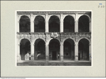 Vorderseite von Alinari [https://www.deutsche-digitale-bibliothek.de/content/lizenzen/rv-ez/] Archiginnasio - Östliche Fassade, bh266255_recto. Foto: Villani.