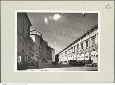 Vorderseite von Alinari [https://www.deutsche-digitale-bibliothek.de/content/lizenzen/rv-ez/] Archiginnasio - Schrägansicht von Südwesten, bh266261_recto. Foto: Villani.