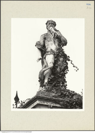 Vorderseite von Hutzel, Max [https://www.deutsche-digitale-bibliothek.de/content/lizenzen/rv-ez/] Mythologische Gartenfiguren - Neptun, bh270176_recto. Foto: Hutzel, Max.