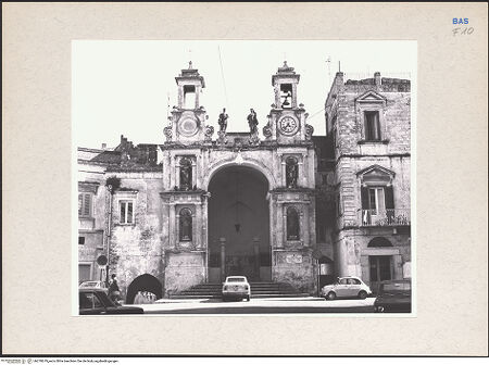 Vorderseite von unbekannt [https://www.deutsche-digitale-bibliothek.de/content/lizenzen/rv-ez/] Palazzo del Sedile - Fassade, bh270679_recto. Foto: Bösel, Richard.