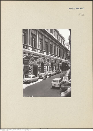 Vorderseite von ICCD [https://www.deutsche-digitale-bibliothek.de/content/lizenzen/rv-ez/] Palazzo Vidoni - Fassade zur Via del sudario, von Südwesten, bh271645_recto. Foto.