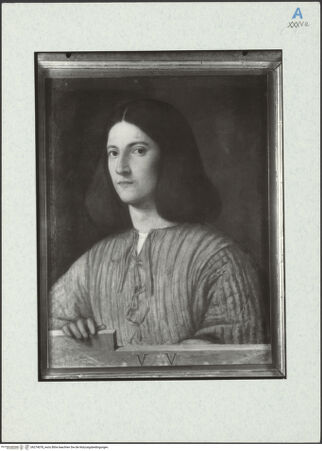 Vorderseite von Fiorentini [https://www.deutsche-digitale-bibliothek.de/content/lizenzen/rv-ez/] Bildnis eines jungen Mannes - Gesamtansicht, bh274078_recto. Foto.