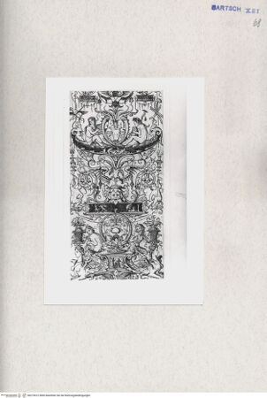 Vorderseite von  [http://creativecommons.org/publicdomain/mark/1.0/] ... - , bh274512. Foto.