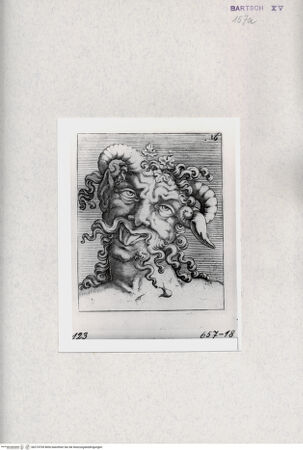 Vorderseite von  [http://creativecommons.org/publicdomain/mark/1.0/] ... - , bh274705. Foto.