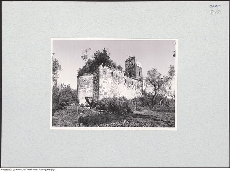 Vorderseite von ICCD [https://www.deutsche-digitale-bibliothek.de/content/lizenzen/rv-ez/] Sant'Angelo di Lauro - Apsis und linke Seite (vor der Restaurierung), bh274897_recto. Foto.