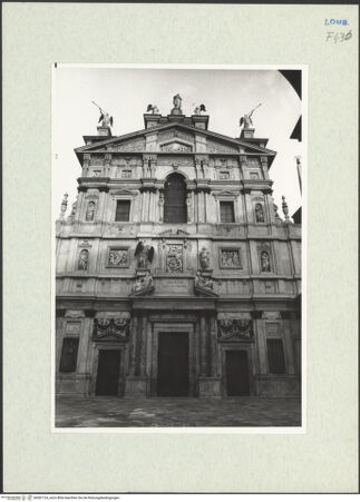 Vorderseite von Güthlein, Klaus [https://www.deutsche-digitale-bibliothek.de/content/lizenzen/rv-fz/] Santa Maria presso San CelsoWestfassade - Gesamtansicht, bh281124_recto. Foto: Güthlein, Klaus.