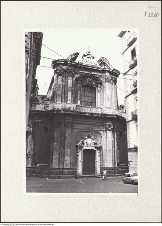 Vorderseite von Bösel, Richard [https://www.deutsche-digitale-bibliothek.de/content/lizenzen/rv-fz/] Chiesa della Nunziatella - Fassade, bh281200_recto. Foto: Bösel, Richard.