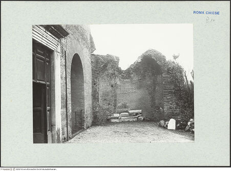 Vorderseite von DAI [https://www.deutsche-digitale-bibliothek.de/content/lizenzen/rv-ez/] Mausoleo di Santa CostanzaAußenbau - Vestibül und angrenzende Konche, bh282163_recto. Foto.