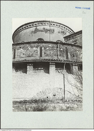 Vorderseite von DAI [https://www.deutsche-digitale-bibliothek.de/content/lizenzen/rv-ez/] Mausoleo di Santa CostanzaAußenbau - Außen; Detail, bh282170_recto. Foto.