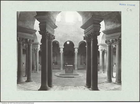 Vorderseite von DAI [https://www.deutsche-digitale-bibliothek.de/content/lizenzen/rv-ez/] Mausoleo di Santa CostanzaInnenraum - Blick vom Umgang auf die linke Altarflanke, bh282172_recto. Foto.