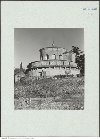 Vorderseite von DAI [https://www.deutsche-digitale-bibliothek.de/content/lizenzen/rv-ez/] Mausoleo di Santa CostanzaAußenbau - Außenansicht, bh282180_recto. Foto.