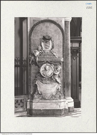 Vorderseite von Courtauld Institute of Art [https://www.deutsche-digitale-bibliothek.de/content/lizenzen/rv-ez/] Grabmal des Erzbischofs Antonio Sersale (gest. 1775) - Gesamtansicht, bh283305_recto. Foto.
