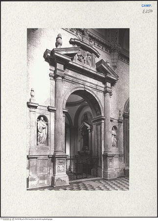 Vorderseite von Courtauld Institute of Art [https://www.deutsche-digitale-bibliothek.de/content/lizenzen/rv-ez/] DuomoCappella Brancaccio - Fassade, Seitenansicht, bh283390_recto. Foto.