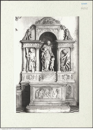 Vorderseite von Courtauld Institute of Art [https://www.deutsche-digitale-bibliothek.de/content/lizenzen/rv-ez/] Marienaltar (Altar der Familie Ligorio) - Gesamtansicht, bh283415_recto. Foto.