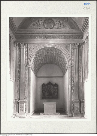 Vorderseite von Courtauld Institute of Art [https://www.deutsche-digitale-bibliothek.de/content/lizenzen/rv-ez/] Sant'Anna dei LombardiCappella Tolosa - Innen Richtung Altar, bh283437_recto. Foto.