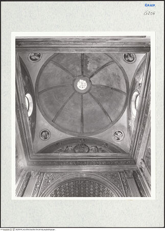 Vorderseite von Courtauld Institute of Art [https://www.deutsche-digitale-bibliothek.de/content/lizenzen/rv-ez/] Sant'Anna dei LombardiCappella Tolosa - Innen Richtung Altar und Kuppel, bh283444_recto. Foto.