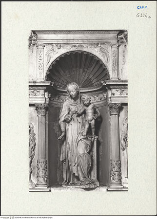 Vorderseite von Courtauld Institute of Art [https://www.deutsche-digitale-bibliothek.de/content/lizenzen/rv-ez/] Der Altar von Monteoliveto (Altare del Pezzo)Maria mit Kind - Gesamtansicht, bh283458_recto. Foto.