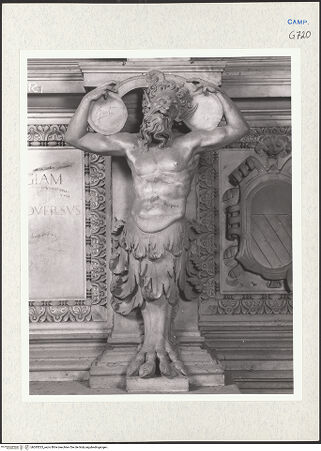 Vorderseite von Courtauld Institute of Art [https://www.deutsche-digitale-bibliothek.de/content/lizenzen/rv-ez/] Grabmal des Galeazzo CaraccioloSarkophag und Basis mit Satyrn - Rechter Satyr, bh283525_recto. Foto.