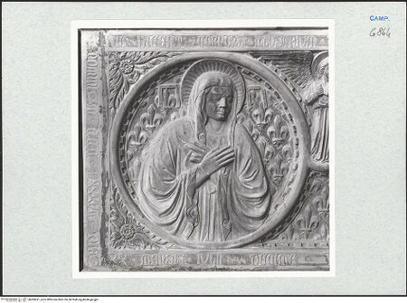 Vorderseite von Courtauld Institute of Art [https://www.deutsche-digitale-bibliothek.de/content/lizenzen/rv-ez/] Grabmal des Robert IV. d'Artois und der Johanna von Durrës (Giovanna di Durazzo) - Sarkophag, Detail: Maria, bh283621_recto. Foto.