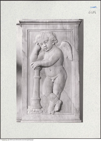 Vorderseite von Courtauld Institute of Art [https://www.deutsche-digitale-bibliothek.de/content/lizenzen/rv-ez/] Grabmal des Corrado Capece (Conradus Capycius, gest. 1615) - Putto rechts, bh283723_recto. Foto.