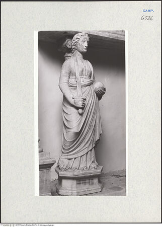 Vorderseite von Courtauld Institute of Art [https://www.deutsche-digitale-bibliothek.de/content/lizenzen/rv-ez/] Grabmal des Antonio Carafa, genannt Malizia (gest. 1438)Tugenden - Justitia, bh283736_recto. Foto.