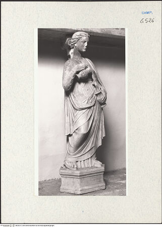 Vorderseite von Courtauld Institute of Art [https://www.deutsche-digitale-bibliothek.de/content/lizenzen/rv-ez/] Grabmal des Antonio Carafa, genannt Malizia (gest. 1438)Tugenden - Temperantia, bh283737_recto. Foto.