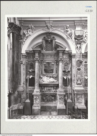 Vorderseite von Courtauld Institute of Art [https://www.deutsche-digitale-bibliothek.de/content/lizenzen/rv-ez/] Grabmal des Giacomo de Franchis (gest. 1517) - Gesamtansicht, bh283746_recto. Foto.