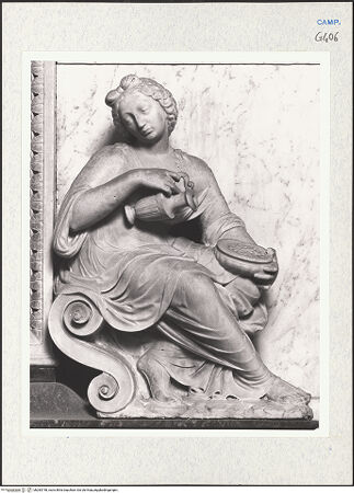 Vorderseite von Courtauld Institute of Art [https://www.deutsche-digitale-bibliothek.de/content/lizenzen/rv-ez/] Grabmal des Galeotto Carafa - Justitia, bh283748_recto. Foto.