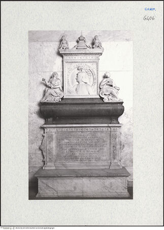 Vorderseite von Courtauld Institute of Art [https://www.deutsche-digitale-bibliothek.de/content/lizenzen/rv-ez/] Grabmal des Galeotto Carafa - Gesamtansicht, bh283768_recto. Foto.