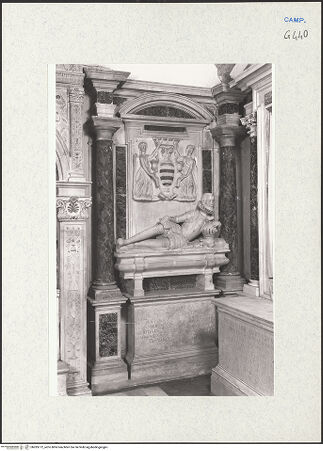 Vorderseite von Courtauld Institute of Art [https://www.deutsche-digitale-bibliothek.de/content/lizenzen/rv-ez/] Grabmal des Ferdinando Carafa (gest. 1593) - Gesamtansicht, bh283772_recto. Foto.