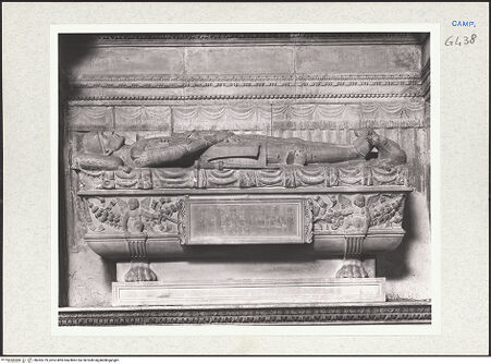 Vorderseite von Courtauld Institute of Art [https://www.deutsche-digitale-bibliothek.de/content/lizenzen/rv-ez/] Grabmal des Francesco Carafa (gest. 1487) - Liegefigur: Francesco Carafa, bh283779_recto. Foto.