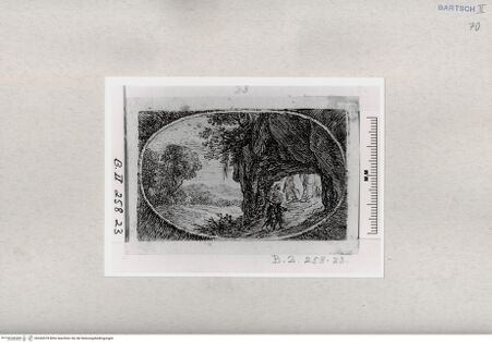 Vorderseite von  [http://creativecommons.org/publicdomain/mark/1.0/] ... - , bh284578. Foto.